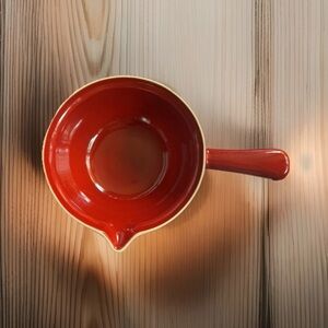 NEW Emile Henry France Mixing Bowl Pot Rouge With Handle Spout 29 02